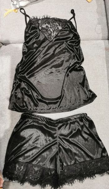 Pyjama short dentelle taille 38