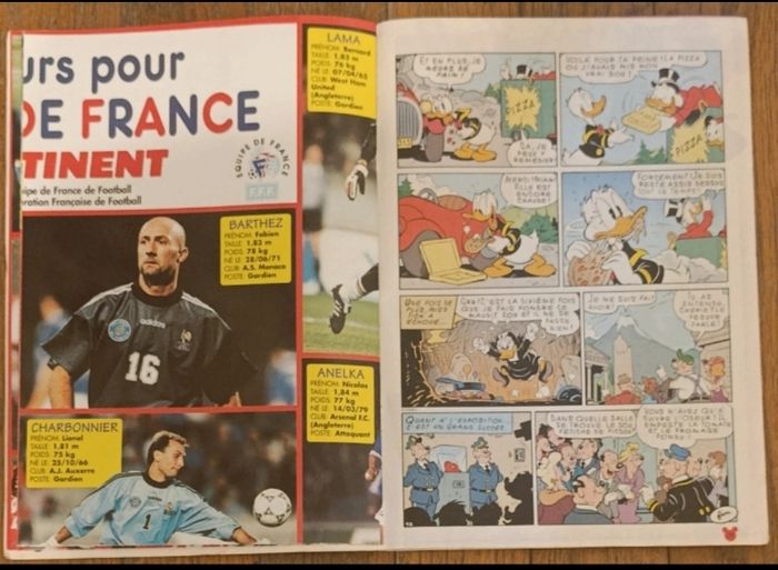 Ancien journal de mickey avec cadeau poster géant équipe de France N°2396 de 1998 vintage - photo numéro 4