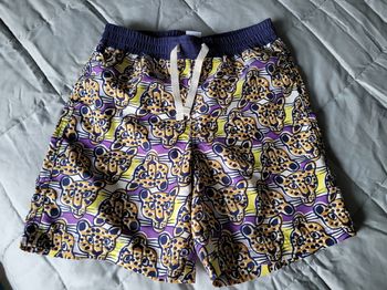 short de plage petit bateau 8ans  (10e)