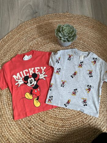 Lot de 2 t-shirts mc Mickey Disney h&m 12/18 mois 86 cm