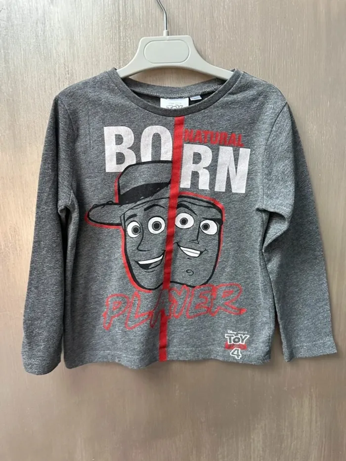T-shirt gris et rouge manche longue disney toy story 4 ans