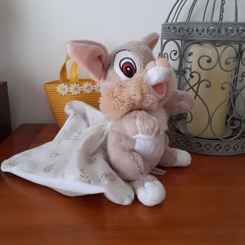 Peluche-doudou "Panpan le lapin" avec mouchoir imprimé