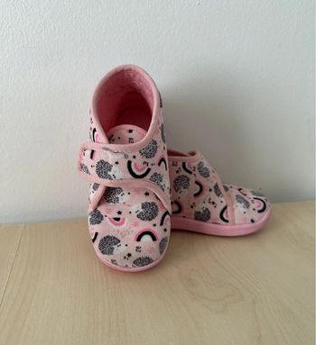 Chaussons fille taille 24