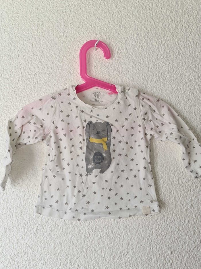 tee-shirt blanc avec étoile grise Zara