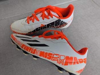 Crampons de foot Adidas 36