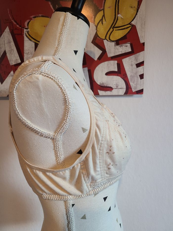 Soutiens gorge 110 C ou D - photo numéro 4