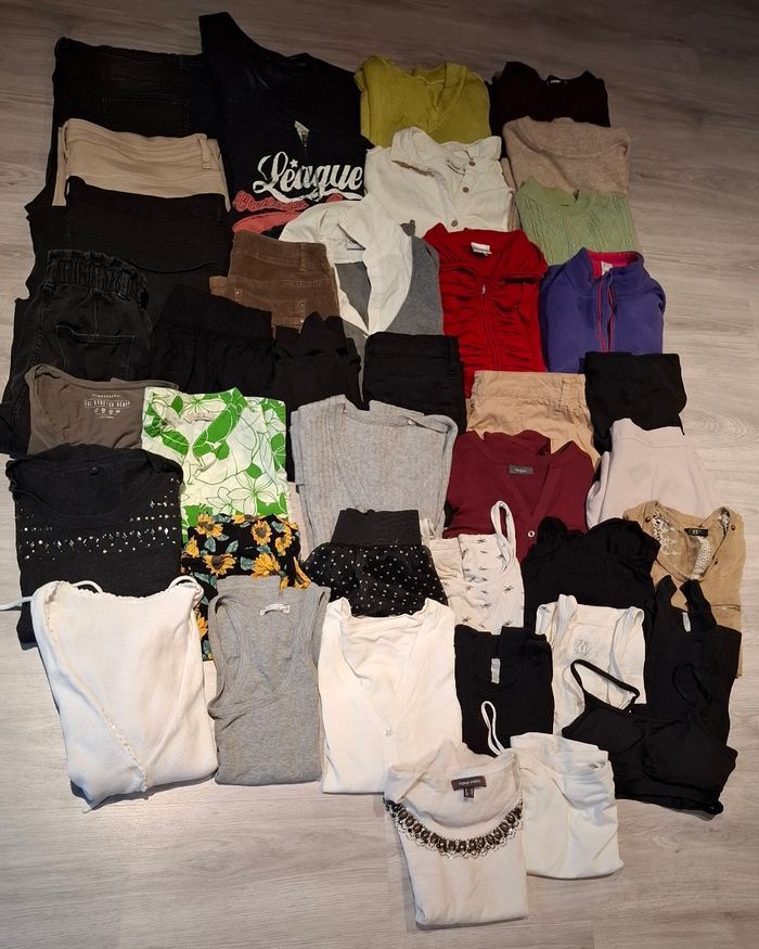 Gros lit de vêtements