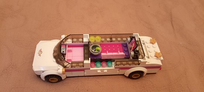 Lego Friends la limousine de la chanteuse - photo numéro 2