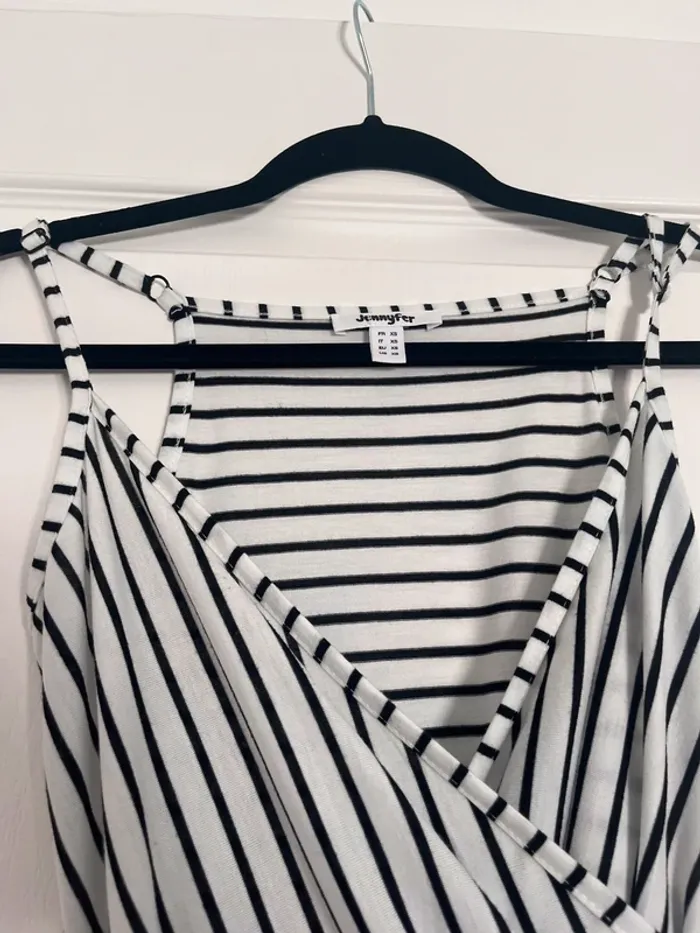 Robe cache coeur Jenniyer blanche et noire - photo numéro 2
