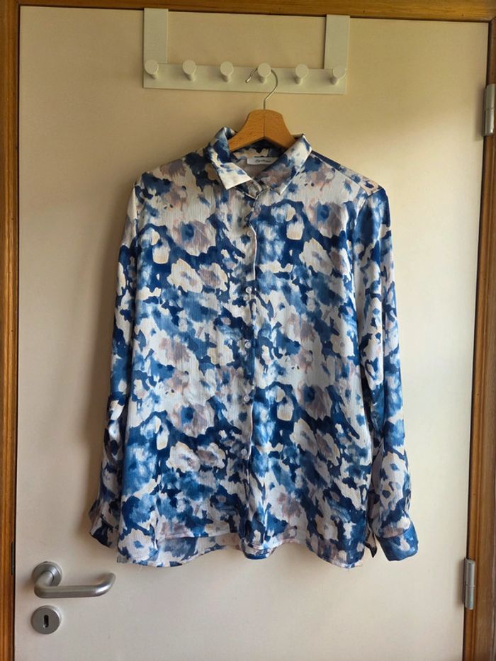Chemisier fluide imprimé abstrait bleu - Papillonne taille L