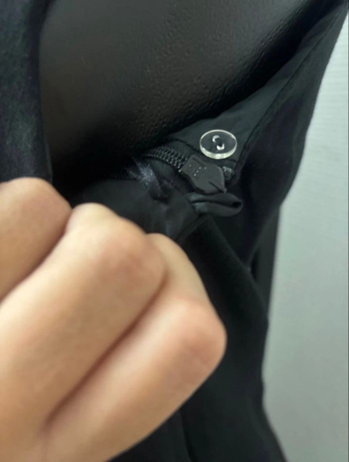 Robe noire neuve - photo numéro 4