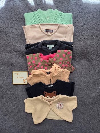 Lot gilets & pulls automne hiver fille 6 mois