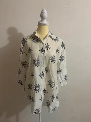 Chemise Longue Blanche à Motifs Bleu Marine – Taille XXL