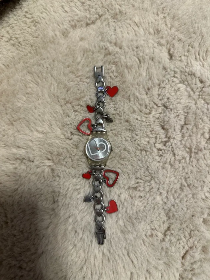 Montre cœur Swatch - photo numéro 2