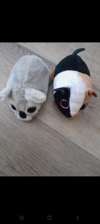 2 petites peluches