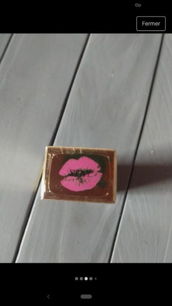 Rouge à lèvres rose