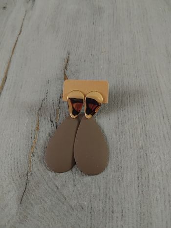 Boucles d'oreilles neuves