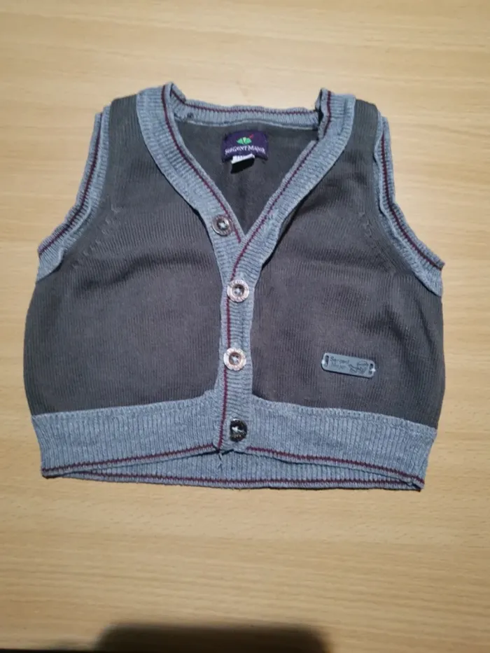 Gilet sans manches 1 mois