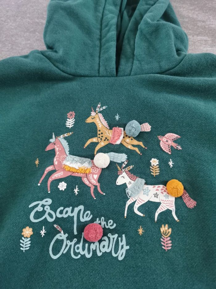 Sweat-shirt à capuche fille 3 ans licornes comme neuf - photo numéro 2