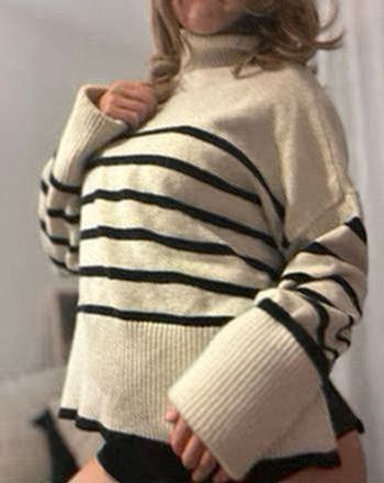 Pull col roulé rayé blanc cassé et noir Bershka