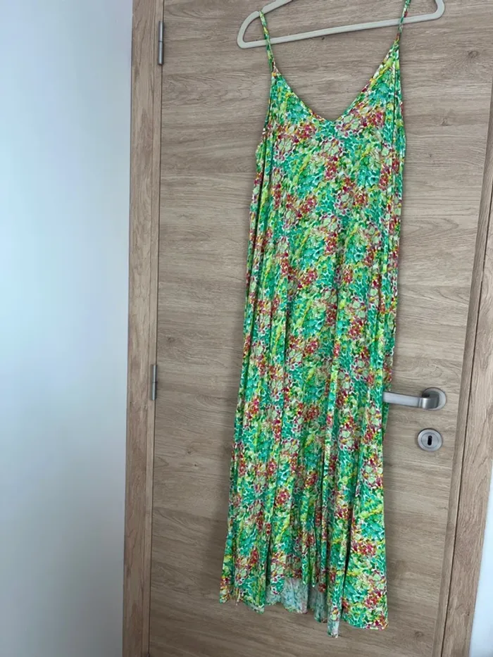 Robe longue vert fleurie