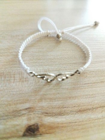 Bracelet blanc ailes