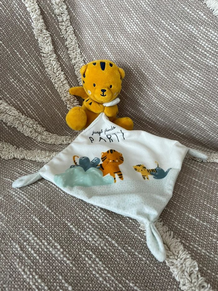 Peluche doudou mouchoir 13cm simba toys tigre orange jaune et blanc très bon état