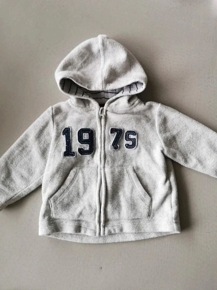 Veste à capuche polaire 9 mois
