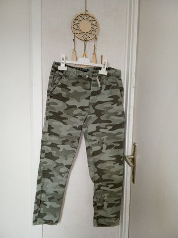 Pantalon baggy garçon motif militaire Kiabi taille 9 ans, toutes saisons