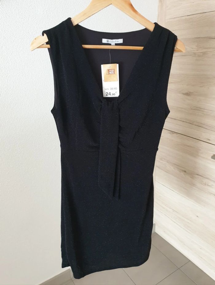 Robe noire argentée