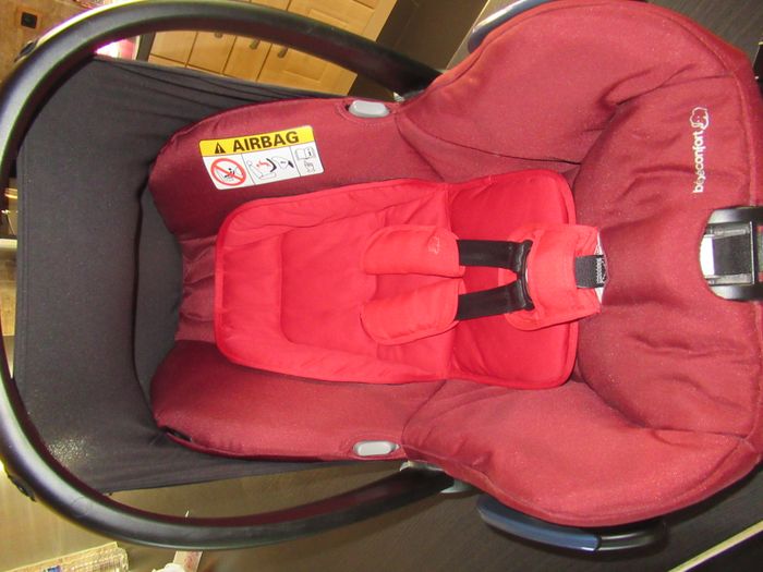 Cosy / siège auto Bébé Confort CITI en très bon état Groupe 0 coque - photo numéro 2