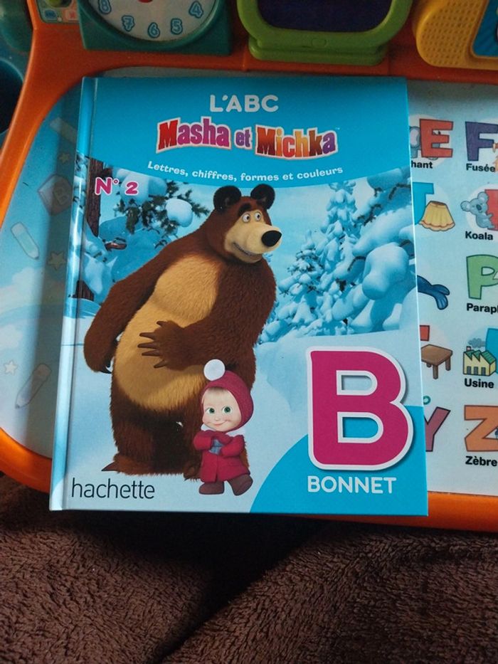 L'ABC Masha et michka lettre B