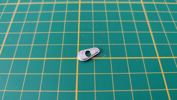 Base de rétroviseur droit 88D n°88 pièce détachée Porsche 911 Carrera RS 2.7 1/8 1/8ème Altaya #B37