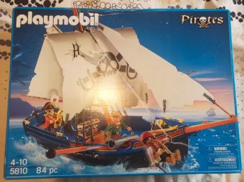 Bateau pirate Playmobil.
