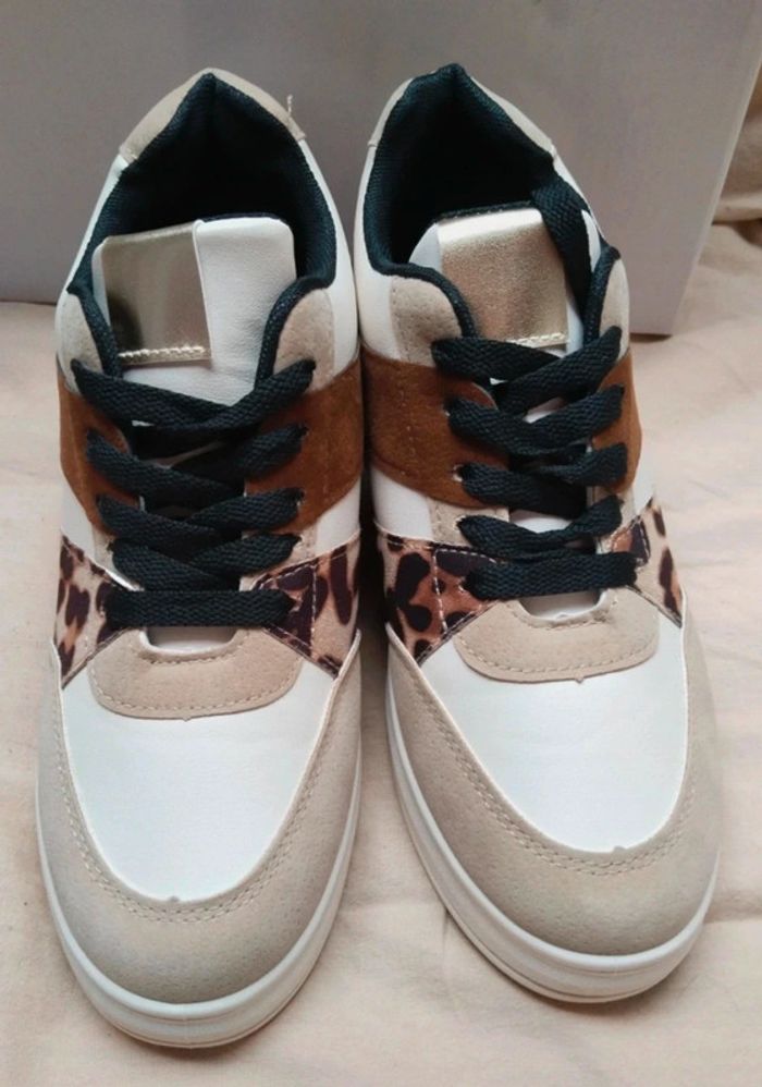 Magnifiques baskets compensées femme pointure 39 - photo numéro 4