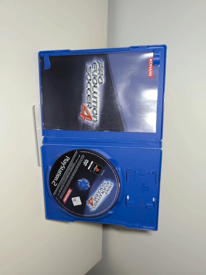 PS2 - Pes 4 - photo numéro 2