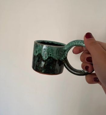 Tasse artisanale en céramique émaillée