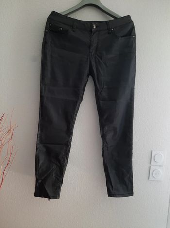 Pantalon effet simili cuir Taille 44