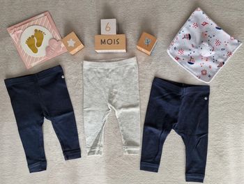 Lot de 3 leggings marine & gris chiné Petit Bateau 6M (BE avec défaut)