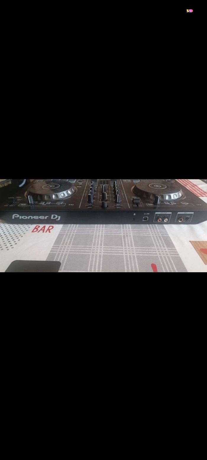 Table de mixage - photo numéro 3