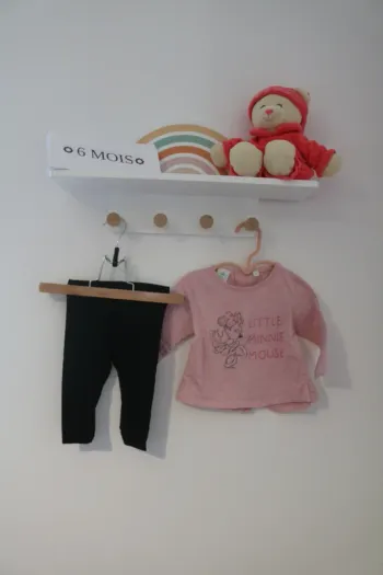 Ensemble haut Disney et legging Kiabi 6 mois