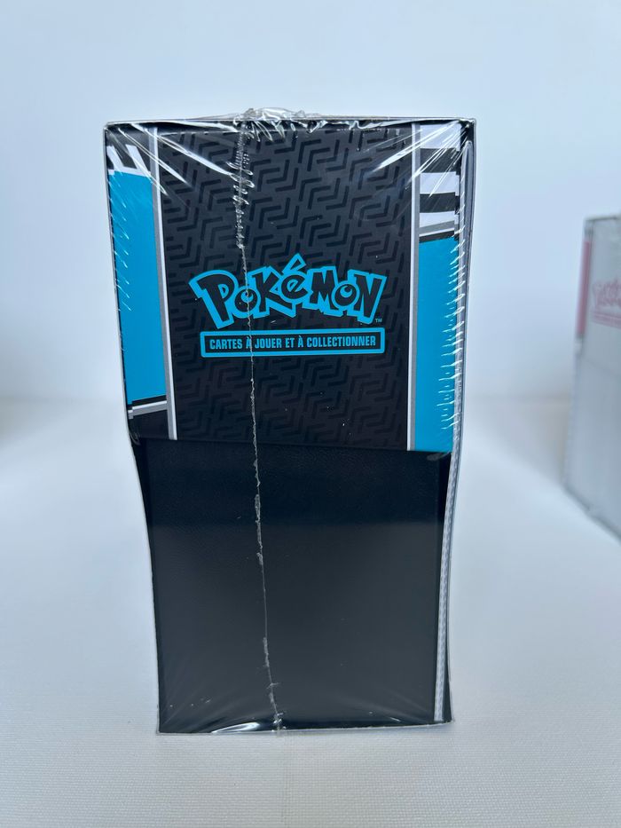 Coffret dresseur ev10.5 flammes blanches foudre noir Pokémon - photo numéro 9