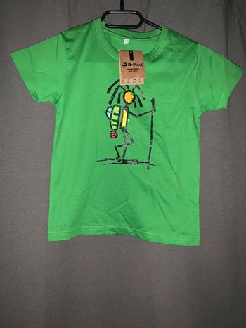 T-shirt 4/5 ans Ba-Huï neuf avec étiquette