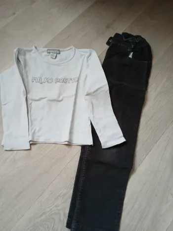 Lot pantalon slim et tee shirt manches longues