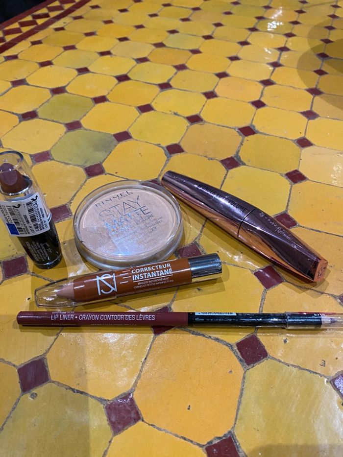 Lot de maquillage