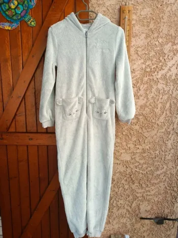 Combinaison pyjama 11-12 ans la halle très bon état