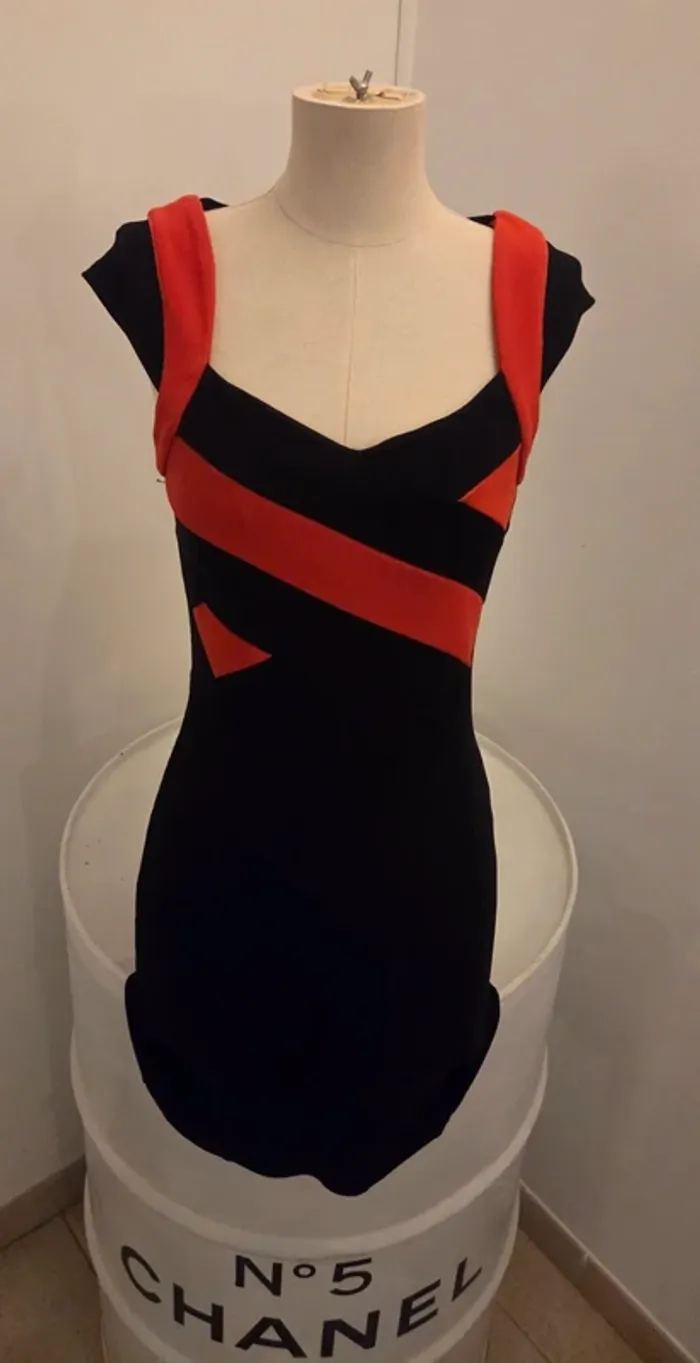 Robe noire et rouge graphique – Morgan – T. XS (34) - photo numéro 2