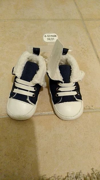 Baskets toile bébé fourrées 6-12 mois