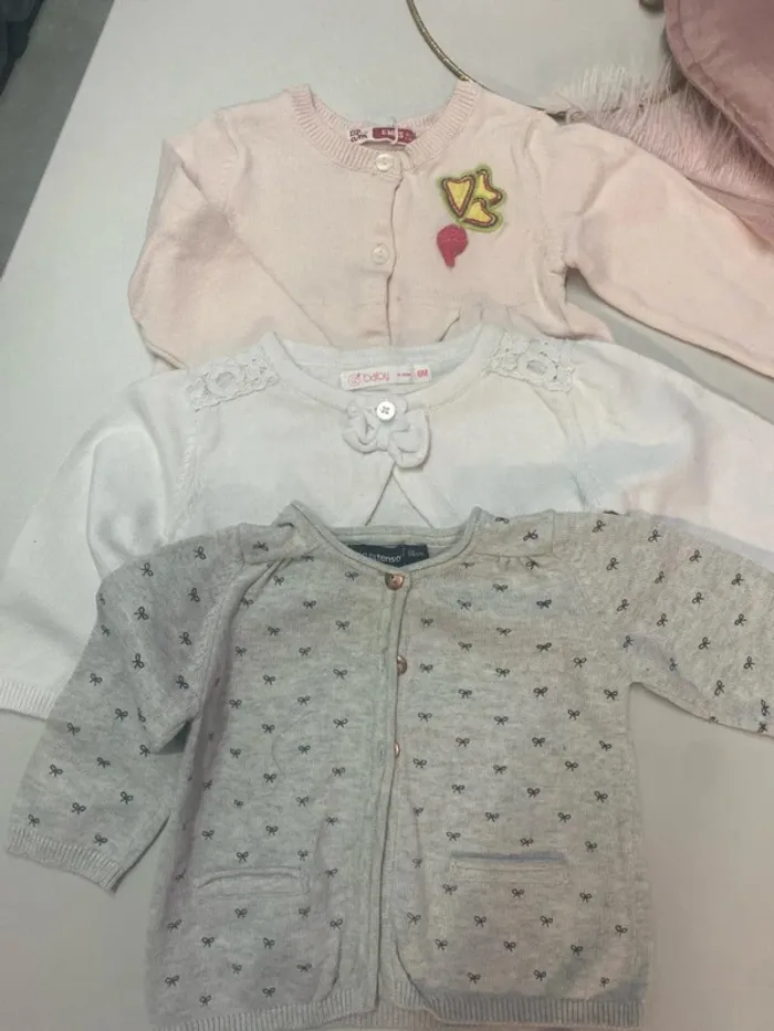 Lot 41 vêtements fille printemps/ été  - Taille 6 mois - photo numéro 6