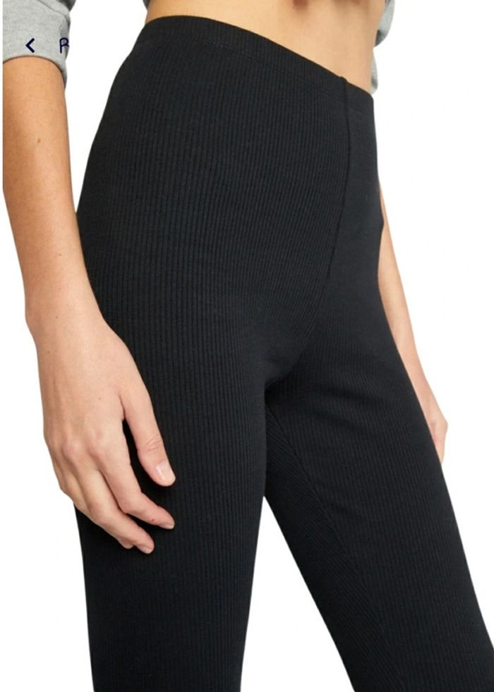 💜 Legging côtelé
taille 40 L Kiabi #emyfleury_40femme - photo numéro 3